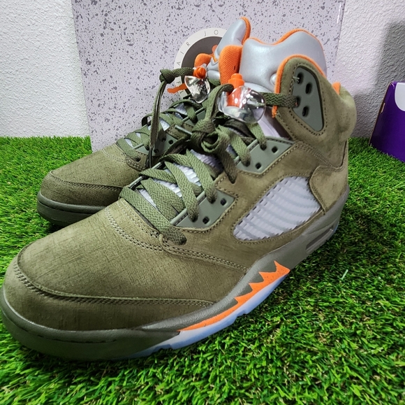 Size 12 - Air Jordan 5 Retro 2024 Olive Green Orange Suede (DD0587-308) - Picture 7 of 10